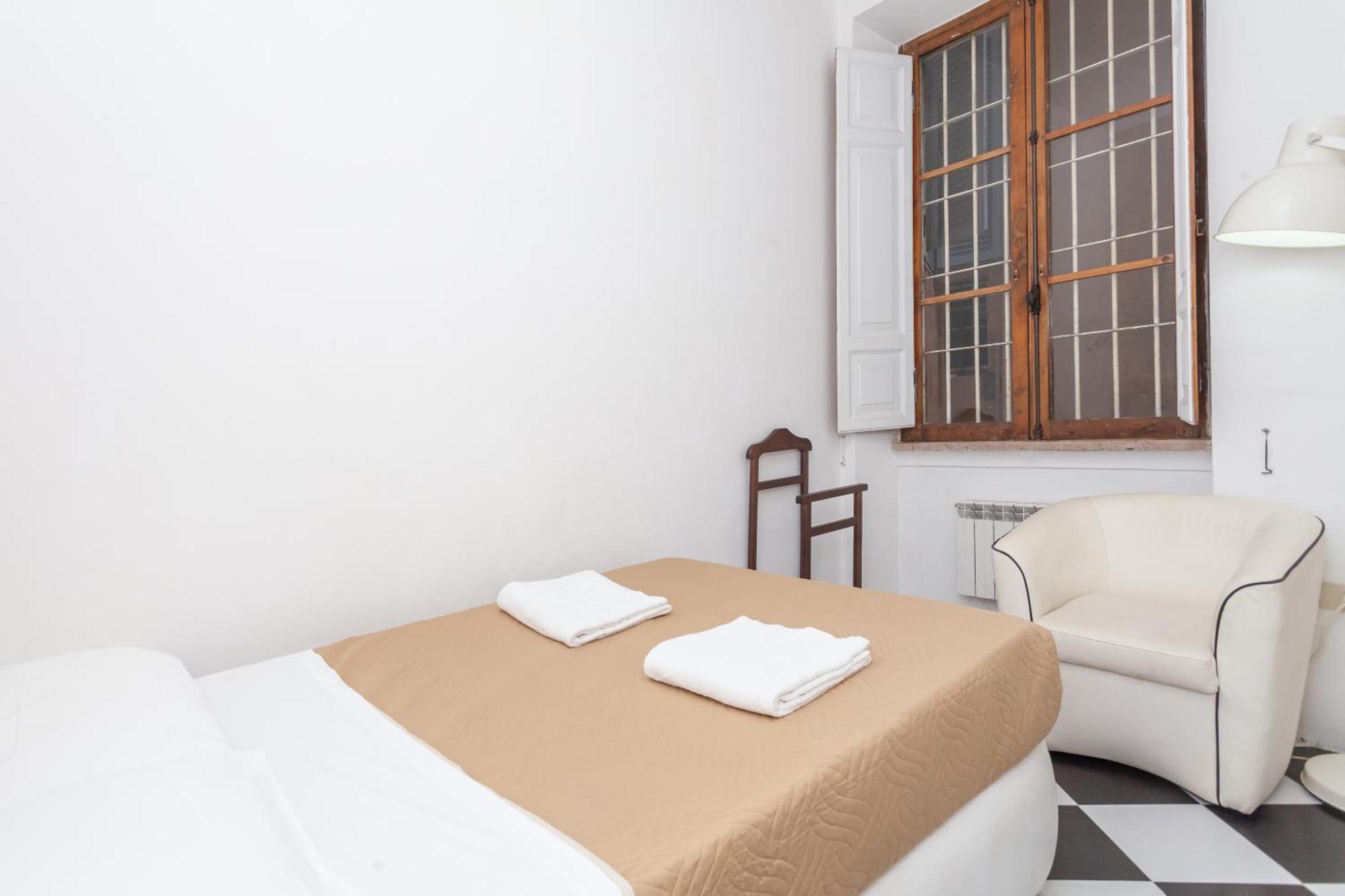 Apartment Palazzo Sant'elena - By Openroma *
